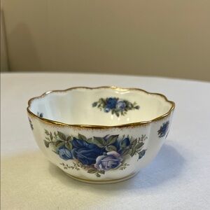 Vintage Royal Albert Moonlight Rose Petal Bowl Made in England 1987 Bone China